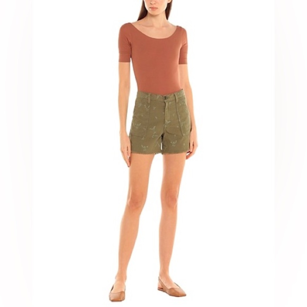 THE GREAT.
Shorts & Bermuda